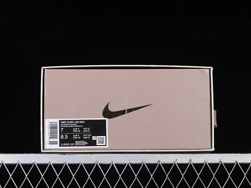 All categories Nk SB Dunk series Nk SB Dunk Low low-top sneakers Nk Dunk Low ESS reverse cashew flower micro industry customized version of deconstructed strap casual sneakers DJ9955-100